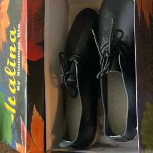 Shoes with box